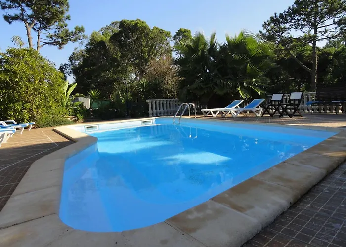Schoenes In Mit Privatem Pool By Interhome Colares
