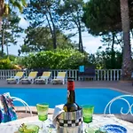 Schoenes In Mit Privatem Pool By Interhome * Colares